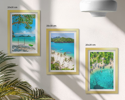 Tríptico enmarcado Playas tropicales con palmeras y aguas cristalinas.
