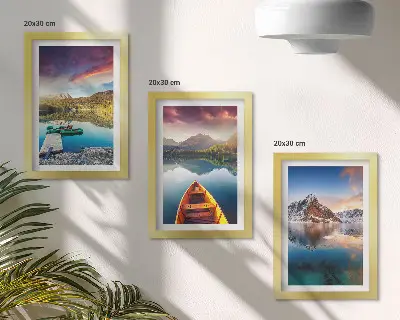 Tríptico enmarcado de lagos tranquilos con paisajes de montaña y un barco