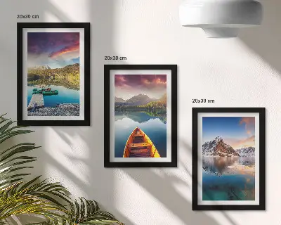 Tríptico enmarcado de lagos tranquilos con paisajes de montaña y un barco