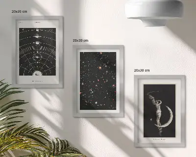 Tríptico enmarcado de figura nocturna de la galaxia del sistema solar en la luna