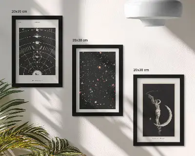 Tríptico enmarcado de figura nocturna de la galaxia del sistema solar en la luna