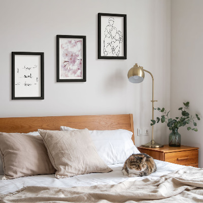Juego de 3 cuadros decorativos Flores y familia en un diseño minimalista