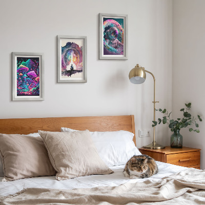 Tríptico enmarcado Ilustraciones coloridas al estilo del arte fantástico.
