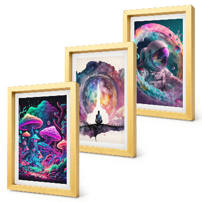 Tríptico enmarcado Ilustraciones coloridas al estilo del arte fantástico.