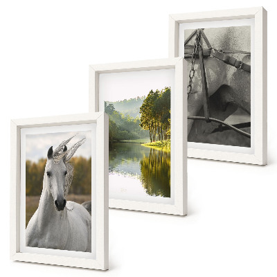 Juego de 3 cuadros decorativos Caballos blancos junto al paisaje natural del río