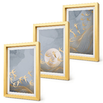 Juego de 3 cuadros decorativos Pájaros en vuelo contra el cielo y la luna.