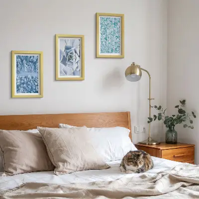 Juego de 3 cuadros decorativos con diseño de bosque invernal, flor azul y superficie de agua