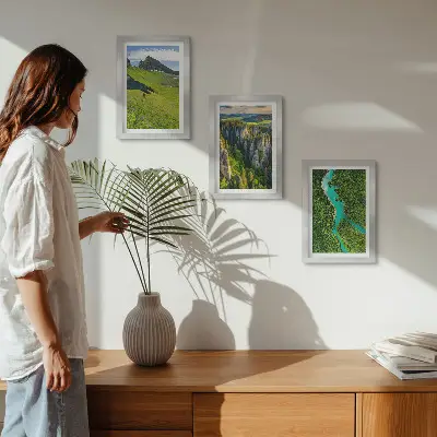 Juego de 3 cuadros decorativos con diseño de paisajes verdes de montaña, río y rocas