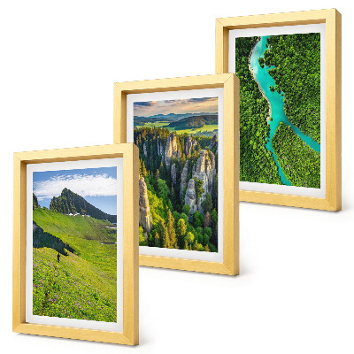 Juego de 3 cuadros decorativos Paisajes verdes de montaña con un río y rocas.