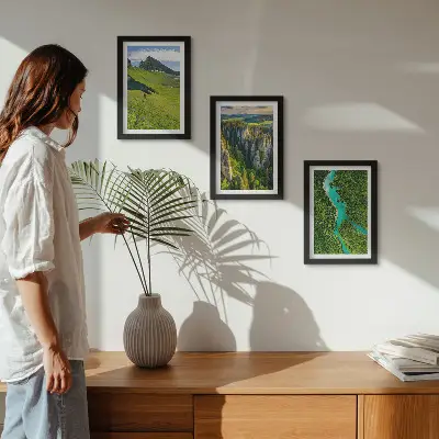 Juego de 3 cuadros decorativos con diseño de paisajes verdes de montaña, río y rocas