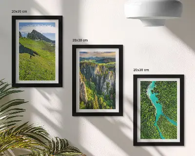 Juego de 3 cuadros decorativos con diseño de paisajes verdes de montaña, río y rocas
