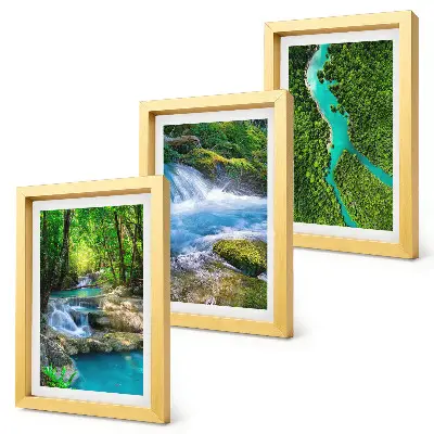 Tríptico enmarcado que muestra paisajes de bosques verdes y aguas cristalinas