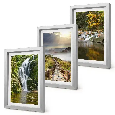 Tríptico enmarcado paisaje de cascadas, montañas, senderos entre nubes y vistas otoñales