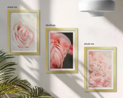 Tríptico enmarcado con diseño de rosas pastel y flamencos en tonos delicados