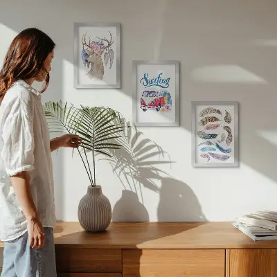 Juego de 3 cuadros decorativos con diseño de ciervo con astas, flores y furgoneta de vacaciones con plumas