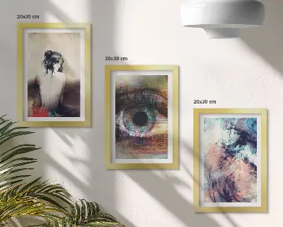 Tríptico enmarcado retrato de un ojo de mujer con colores abstractos que expresan emociones