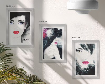 Tríptico enmarcado Retratos pintados de mujeres con labios expresivos