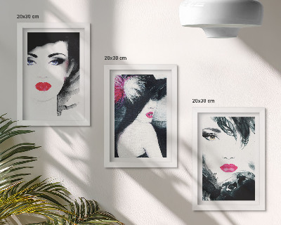 Tríptico enmarcado Retratos pintados de mujeres con labios expresivos