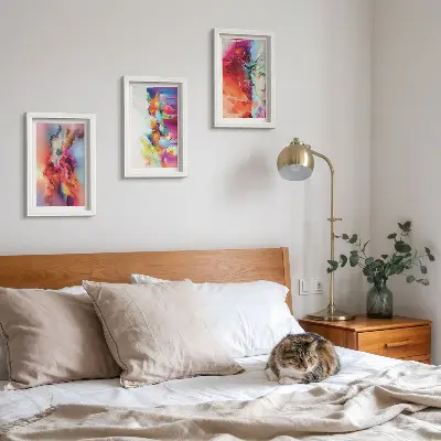 Juego de 3 cuadros decorativos con diseño de abstracciones coloridas y formas dinámicas