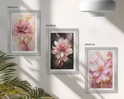 Tríptico enmarcado con composiciones florales en tonos rosas y blancos