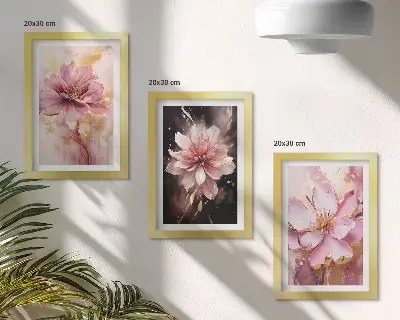 Tríptico enmarcado con composiciones florales en tonos rosas y blancos