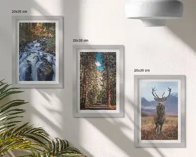 Juego de 3 cuadros decorativos de cascada en el bosque con montañas y ciervos