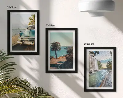 Tríptico de paisajes vacacionales con palmeras y una cascada enmarcado