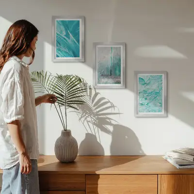 Juego de 3 cuadros decorativos con delicados patrones abstractos en tonos de azul