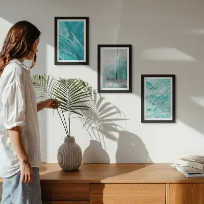 Juego de 3 cuadros decorativos con delicados patrones abstractos en tonos de azul