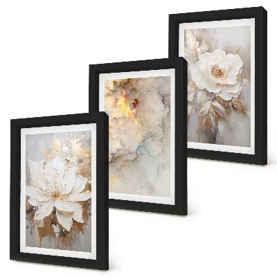 Juego de 3 cuadros decorativos Flores sobre un fondo claro con patrones abstractos.