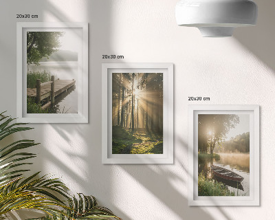Juego de 3 cuadros decorativos Un lago tranquilo, un bosque y un barco en la niebla matutina.