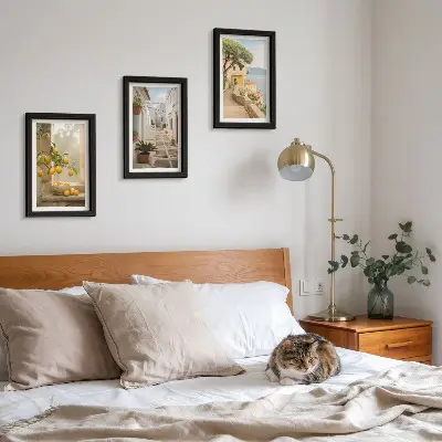 Juego de 3 cuadros decorativos con vista de cítricos desde la ventana y arquitectura costera