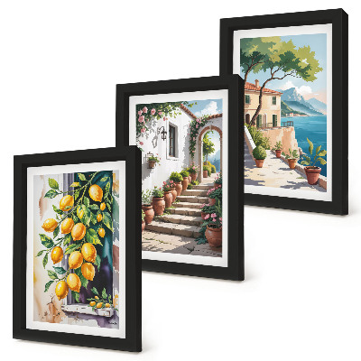 Tríptico enmarcado Limones con un fondo de flores y vistas al mar.
