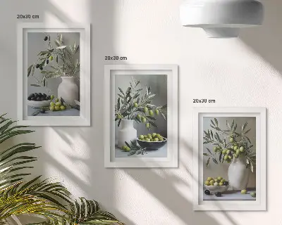 Juego de 3 cuadros decorativos con diseño de aceitunas en jarrones y ramas sobre fondo gris