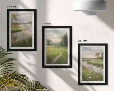 Juego de 3 cuadros decorativos Paisajes veraniegos tranquilos con un río y un prado de flores.