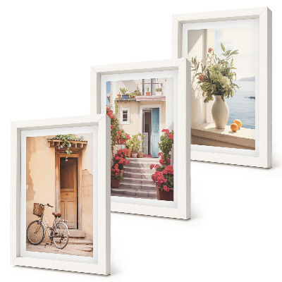 Juego de 3 cuadros decorativos Encantadoras calles costeras con flores y bicicletas.