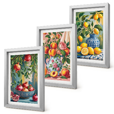 Juego de 3 cuadros decorativos Composiciones frutales con granadas, limones y duraznos.