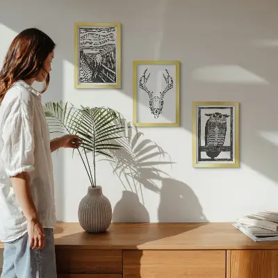 Juego de 3 cuadros decorativos con diseño inspirado en El Grito que integra una calavera y un búho en estilo gráfico