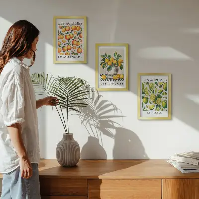 Tríptico enmarcado de frutas cítricas en diversas versiones coloridas y frescas