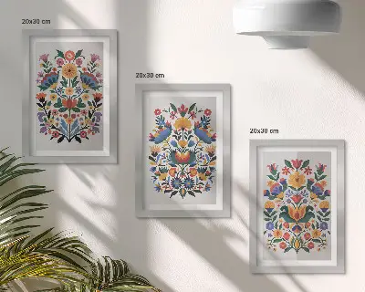 Tríptico enmarcado con estampados florales en colores intensos sobre fondo blanco