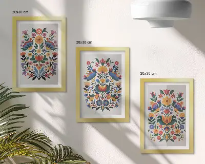 Tríptico enmarcado con estampados florales en colores intensos sobre fondo blanco
