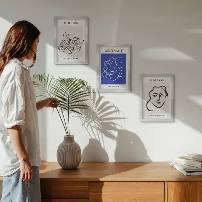 Tríptico enmarcado con diseños abstractos al estilo de Henri Matisse