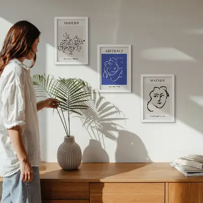 Tríptico enmarcado con diseños abstractos al estilo de Henri Matisse