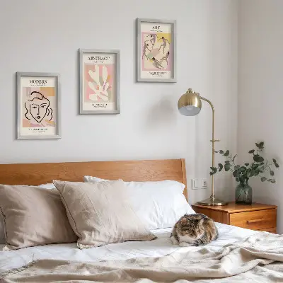 Juego de 3 cuadros decorativos retratos elegantes y formas abstractas en tonos pastel