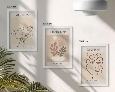 Tríptico enmarcado con motivos vegetales y líneas de estilo moderno