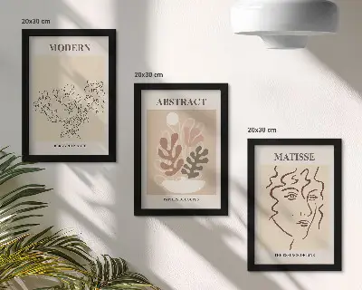 Tríptico enmarcado con motivos vegetales y líneas de estilo moderno