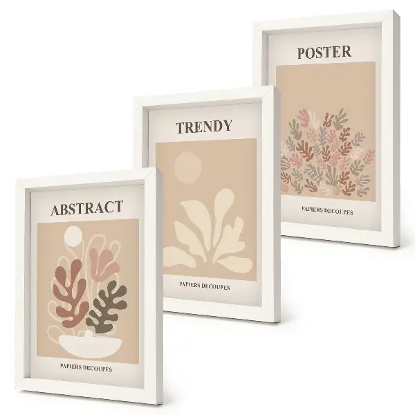 Tríptico enmarcado con motivos vegetales en tonos beige y marrón
