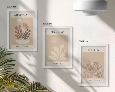 Tríptico enmarcado con motivos vegetales en tonos beige y marrón