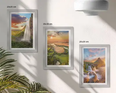 Cuadro tríptico enmarcado de paisajes de montaña con cascadas y ríos al atardecer
