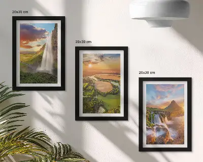 Cuadro tríptico enmarcado de paisajes de montaña con cascadas y ríos al atardecer